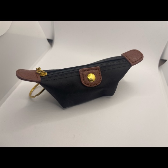 Coin Purse Keychain - Black - Picture 1 of 8
